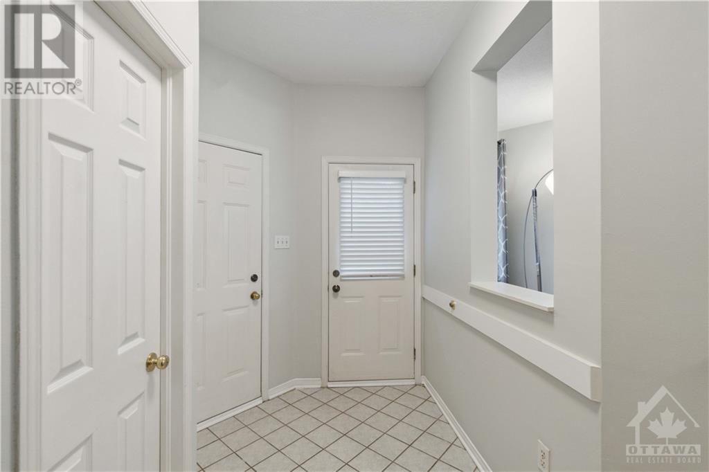 103 Blackdome Crescent, Ottawa, Ontario  K2T 1B1 - Photo 2 - 1420781